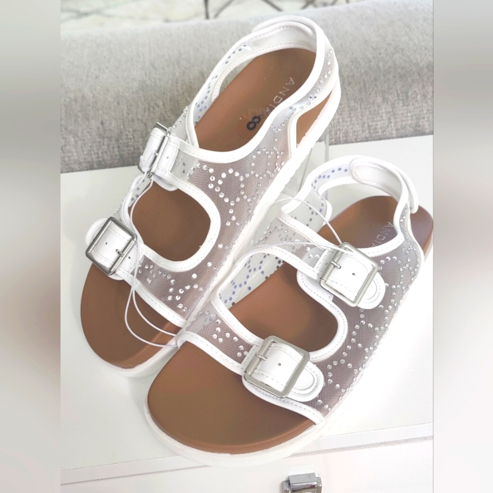 ANDIAMO WOMEN'S SANDALS WHITE IN COLOR‎ SIZE 8M